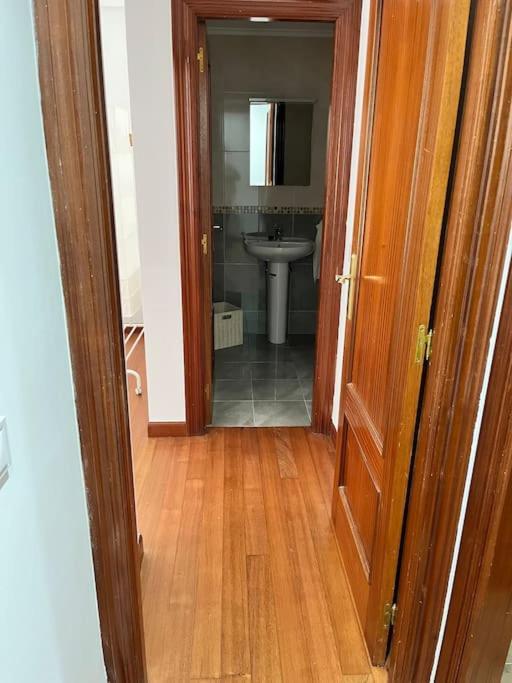 Piso Acogedor Y Centrico Apartment ซานโตญา ภายนอก รูปภาพ