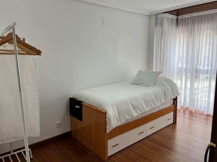 Piso Acogedor Y Centrico Apartment ซานโตญา ภายนอก รูปภาพ