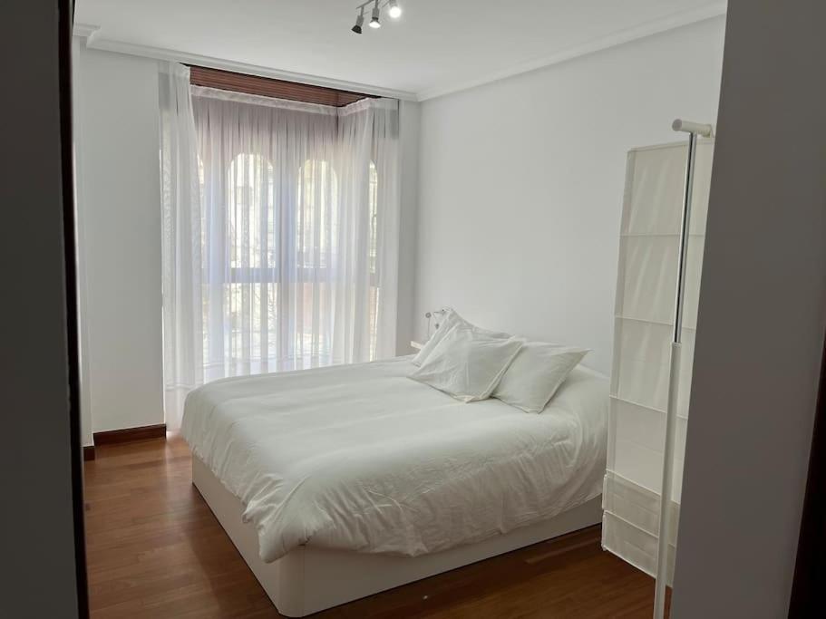 Piso Acogedor Y Centrico Apartment ซานโตญา ภายนอก รูปภาพ
